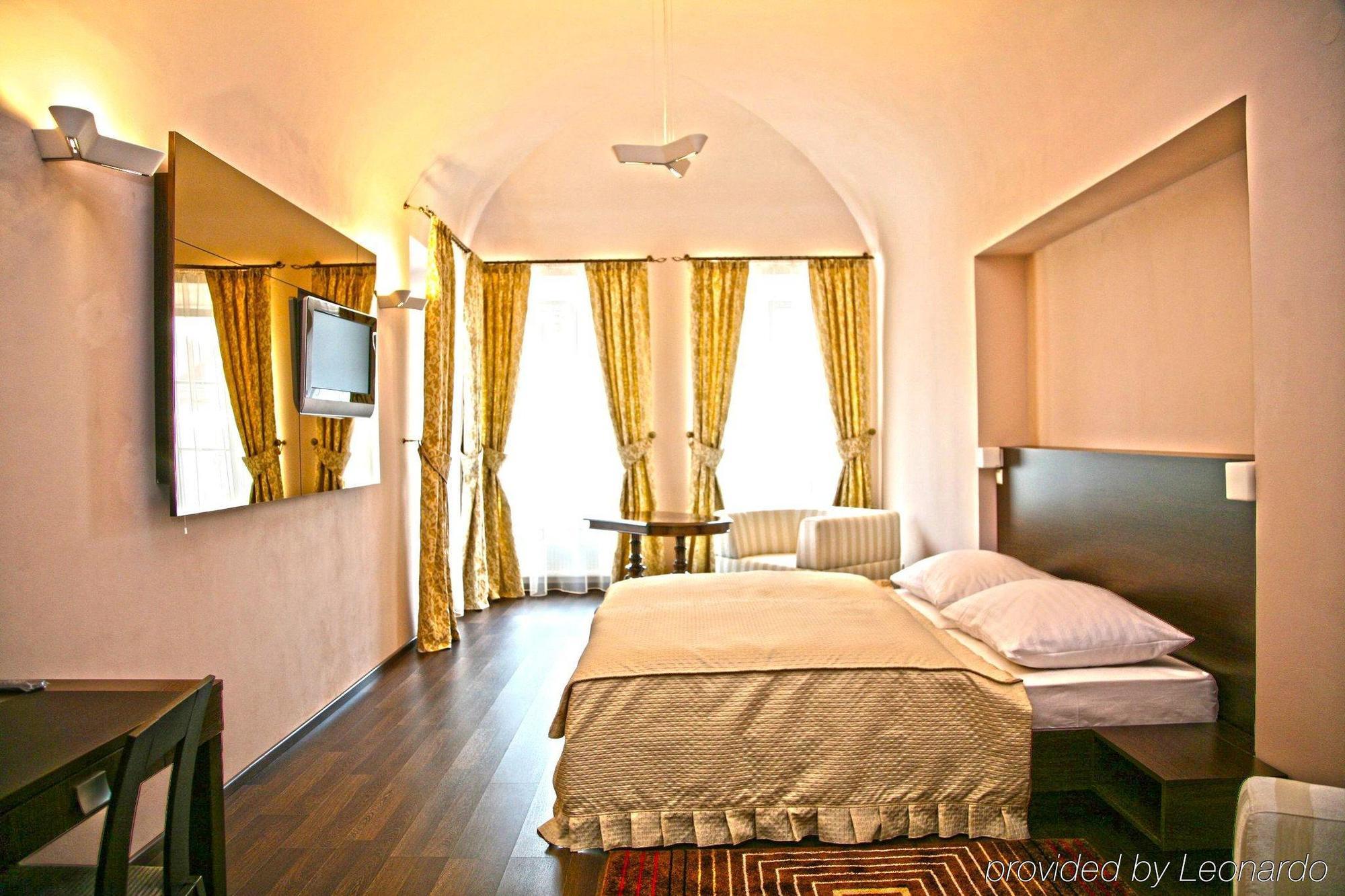 Boutique Hotel Zlaty Dukat Košice Δωμάτιο φωτογραφία